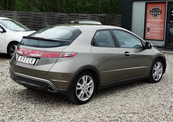 Honda Civic cena 25999 przebieg: 187581, rok produkcji 2008 z Pińczów małe 529